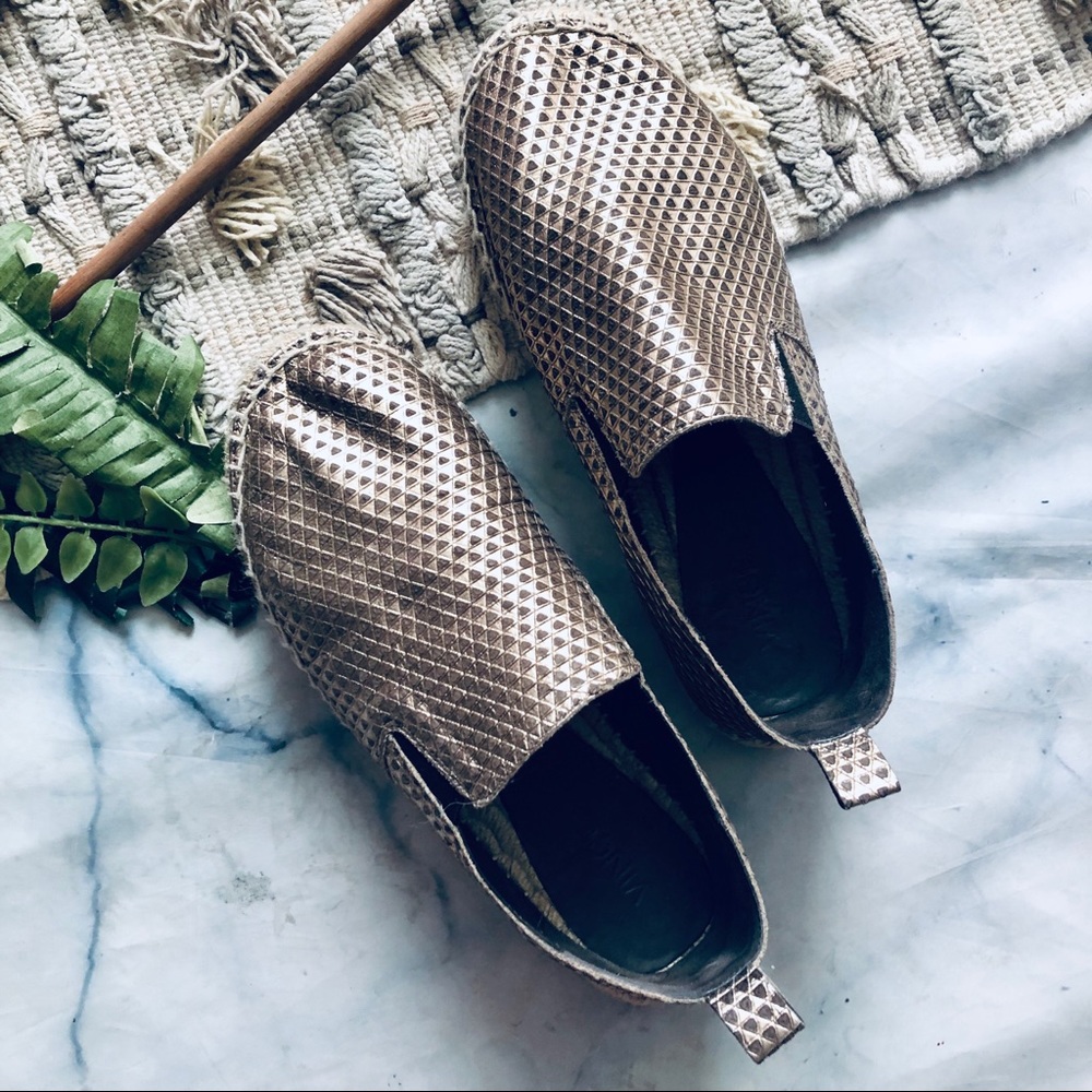 Vince Robin Bronze Metallic Leather Espadrilles - Picture 1 of 6